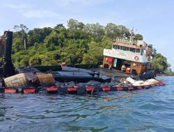 Kapal Mutiara Galrib Samudera Muatan Limbah Hitam Kandas, Laut Sekupang Terancam Tercemar