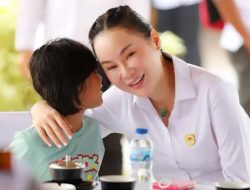 Amsakar-Li Claudia Temui Warga Rempang, Perkenalkan Program Sekolah Merah Putih Presiden Prabowo