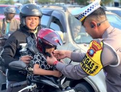 Satlantas Polresta Barelang Gelar Himbauan Tertib Lalu Lintas dan Beri Apresiasi kepada Pengendara Tertib