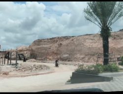 Cut and Fill di Komplek Perumahan Mewah Emirates Tiban Debu Bertebaran Ancam Kesehatan Warga Sekitar