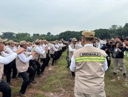 Gus Menhaj Kukuhkan Ketua PWI Kepri Jadi Petugas Haji 2026