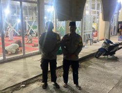 Jamin Kekhusyukan Ibadah Ramadhan, Polsek Belakang Padang Kawal Pelaksanaan Tarawih di Masjid Rumaisyah
