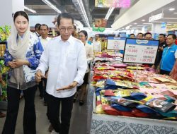 Wali Kota Batam Dampingi Wamendag Tinjau Harga Bahan Pokok di Nagoya Hill