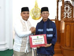 Safari Ramadan di Nongsa, Amsakar Salurkan Bantuan Masjid dan Ajak Raih Lailatulqadar