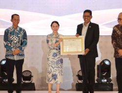 Dukung Iklim Investasi, Ketua DPRD Batam Raih Penghargaan dari BP Batam