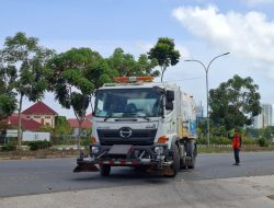 Batam Uji Coba Sweeper Truck, Debu Jalanan Disapu Mesin