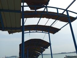 Atap Pelabuhan Pancung Sekupang Rusak, Warga Harap Perhatian Pemerintah