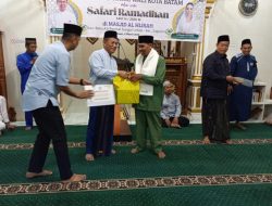 Hujan Deras Iringi Berbuka Puasa Penuh Berkah di Masjid Al-Hijrah, Bantuan Rp40 Juta Diserahkan untuk Kemakmuran Masjid