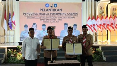 Gubernur Kepri Ansar Ahmad memberikan sambutan. 