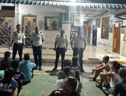 Petugas Sidak Lapas Dabo Singkep Lingga, Sisir Kamar Warga Binaan Cari Barang Terlarang