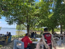 Berikan Rasa Aman di Hari Libur, Polsek Belakang Padang laksanakan Pengamanan Objek Wisata Pantai Pasir Putih