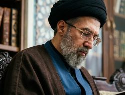 Pemimpin Tertinggi Iran Mojtaba Khamenei Dikabarkan Tak Sadarkan Diri, Dirawat di Qom Iran!
