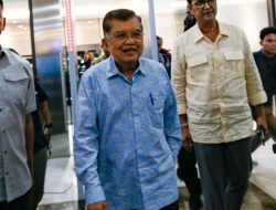 JK Minta Jokowi Tunjukkan Ijazah Asli: Waktu Kita Habis, Terjadi Perpecahan di Masyarakat