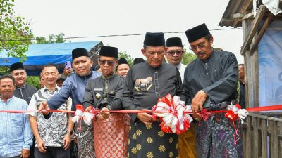 Gubernur Ansar Resmikan Tambatan Perahu Nelayan Teluk Umah, Komitmen Perkuat Sektor Perikanan dan Kesejahteraan Nelayan