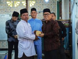 Wagub Nyanyang Ajak Masyarakat Kawal Program Presiden Saat Safari Jumat di Teluk Kangkung