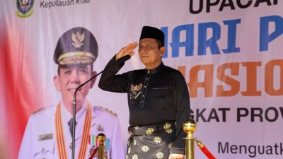Gubernur Ansar Tegaskan Komitmen Pendidikan Bermutu, Pimpin Upacara Hardiknas 2026