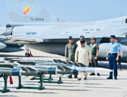 Prabowo Serah-Terimakan Alutsista Baru ke TNI, Ada Pesawat Jet Tempur Rafale hingga Senjata Pintar