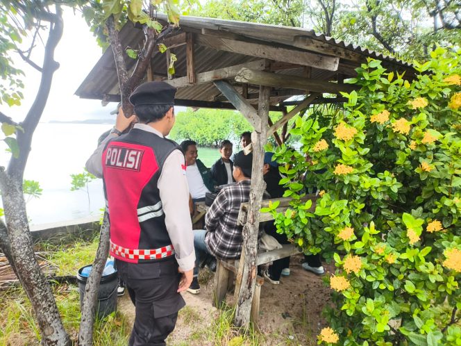 
					Libur Kahir Pekan, Polsek Belakang Padang Amankan Tempat Wisata Pantai Pasir Putih