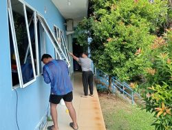 PPNPN Kantor Imigrasi Kelas II TPI Belakang Padang Laksanakan Gotong Royong Bersihkan Gedung Kantor Lama