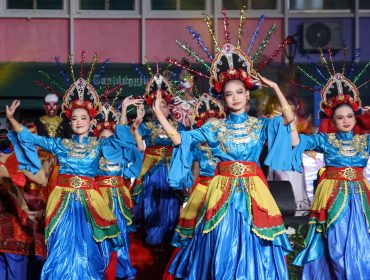 Penampilan tari kolosal pada penyelenggaraan Kemilau Nusantara 2025. 