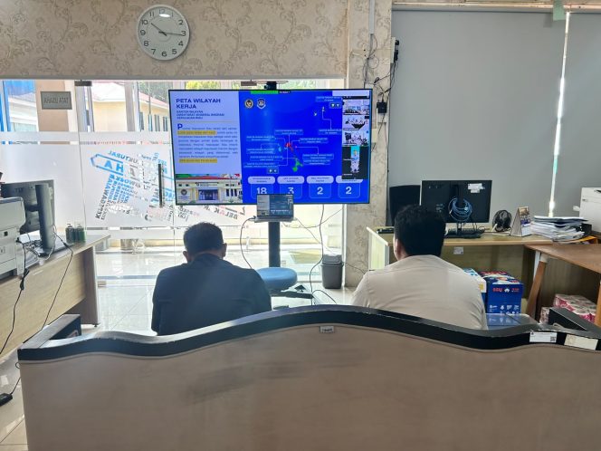 
					Kantor Imigrasi Kelas II TPI Belakang Padang mengikuti kegiatan undangan Kunjungan Tim Ombudsman RI dalam Pengawasan Pelayanan Publik Keimigrasian di Kepulauan Riau secara langsung maupun secara virtual