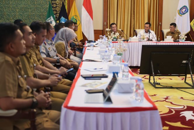 
					Rapat persiapan Tour de Bintan 2026 dipimpin Gubernur Kepri, Ansar Ahmad di Gedung Daerah, Tanjungpinang, Selasa (9/6/2026).