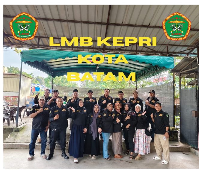 
					LMB Kepri Kota Batam Perkokohkan Solidaritas: Rapat Pengurus, Bagi Seragam Baru dan, Laksanakan Program Kerja