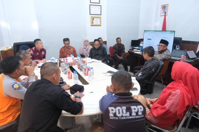 
					Lakukan Pengurugan Ilegal, Pemko Hentikan Langkah Jodi