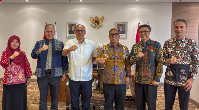 Wakil Gubernur Kepri, Nyanyang Haris Pratamura beraudiensi dengan Dirjen Penyelenggaraan Pos dan Informatika Kementrian KomDigi di Kantor Direktorat Jenderal Infrastruktur Digital, Menara Danareksa, Jakarta, Kamis (6/8/2026). 