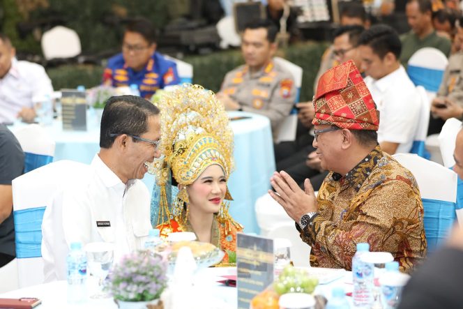 
					Wali Kota Batam, Amsakar Achmad, menghadiri Kompolnas Awards Polda Kepri Tahun 2026 di Gedung Lancang Kuning Polda Kepulauan Riau, Kamis (20/8/2026). 