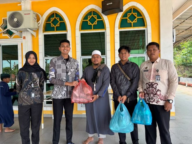 
					Seksi Lalintalkim Hadirkan Jumat Berkah di Kampung Tempang
