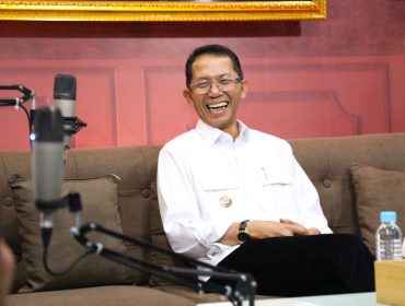 Wali Kota Batam, Amsakar Achmad, menjadi narasumber di Podcast Marathon, Selasa (15/9/2026). 