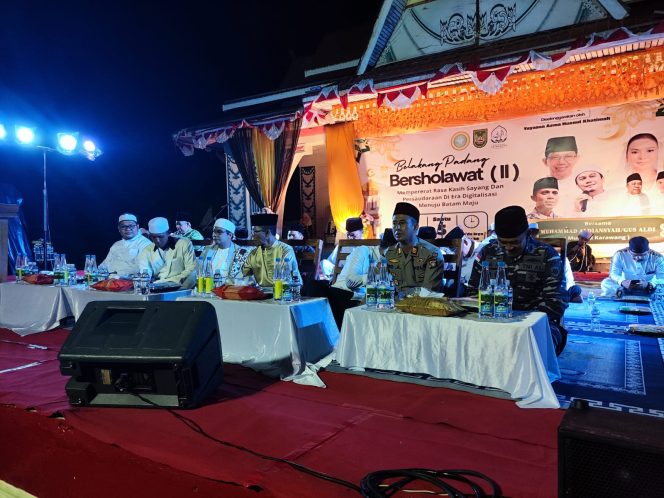 
					Belakang Padang Bersholawat Jilid II Berlangsung Meriah dan Aman