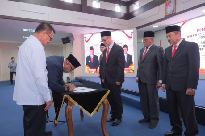 
					Wali Kota Lis Darmansyah Kukuhkan Direksi dan Komisaris Periode 2026–2031, BPR Bestari Luncurkan Logo Baru