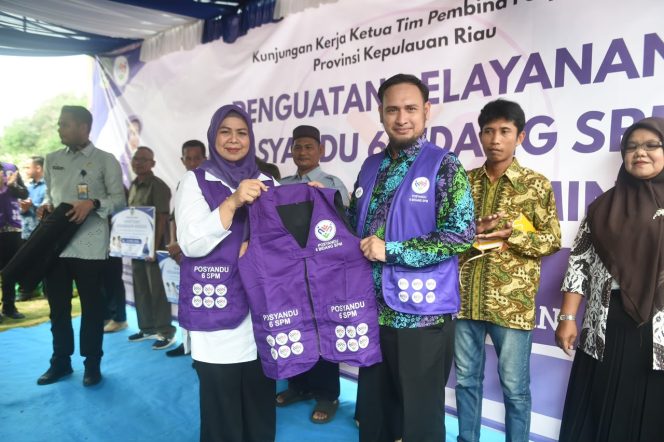 
					Dewi Ansar Kunjungi Posyandu Melati II Bintan, Dorong Penguatan Pelayanan 6 Bidang SPM