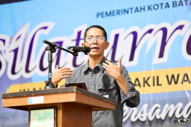 
					Wali Kota Batam, Amsakar Achmad. 