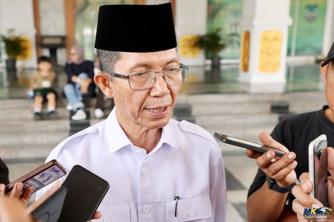 
					Wali Kota Batam, Amsakar Achmad.
