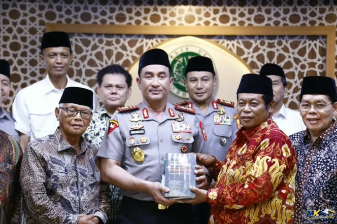 
					Kapolri Silaturahmi dengan Pimpinan MUI, Perkuat Sinergi jaga keamanan dan Kerukunan