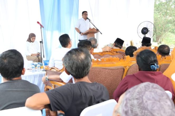 
					Anggota DPR RI dari Dapil Provinsi Kepulauan Riau HM Endipat Wijaya saat reses di Kabupaten Karimun. 