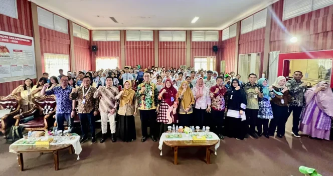 
					Koleksi Perpustakaan Tanjungpinang Jadi Bahan Lomba Resensi Buku
